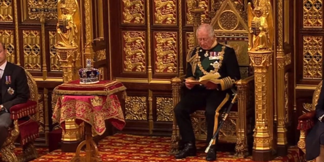 İngiltere'de bir ilk: Yeni yasama yılını Kraliçe Elizabeth yerine Prens Charles açtı
