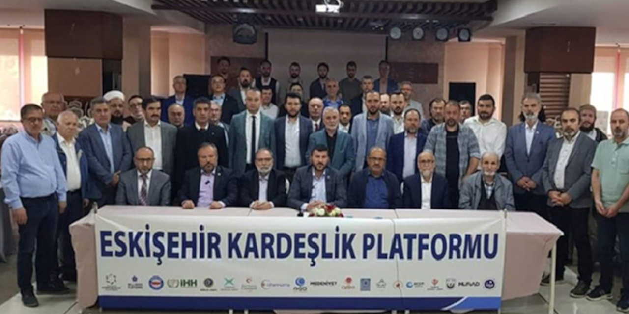 İslamcı örgütlerden festival yasağına destek: Kızlı erkekli aynı çadırda kalıyorlar