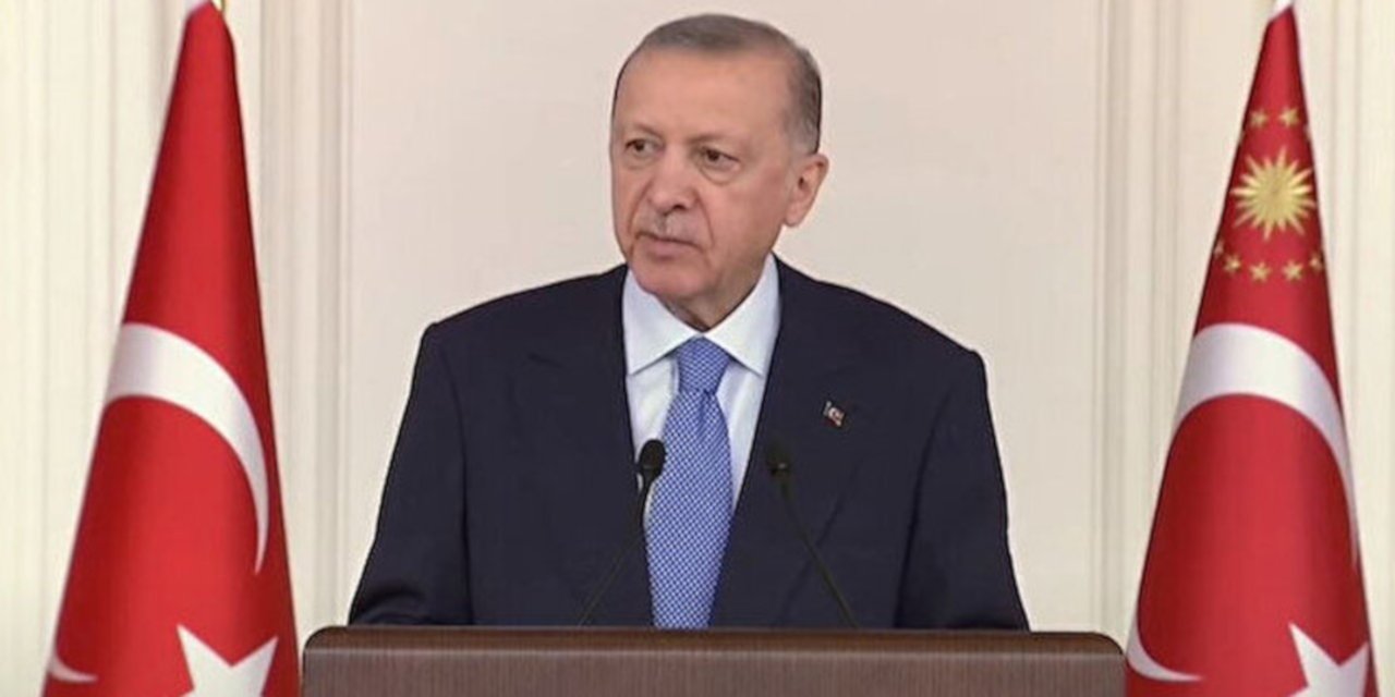 Erdoğan'ın bulunduğu AKM'nin önünde bir şüpheli 3 silahla yakalandı