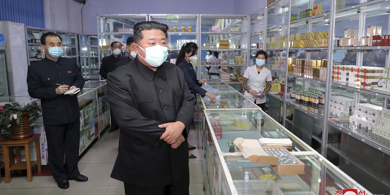 Sağlık çalışanlarını eleştiren Kim Jong-un, virüse karşı orduyu devreye soktu
