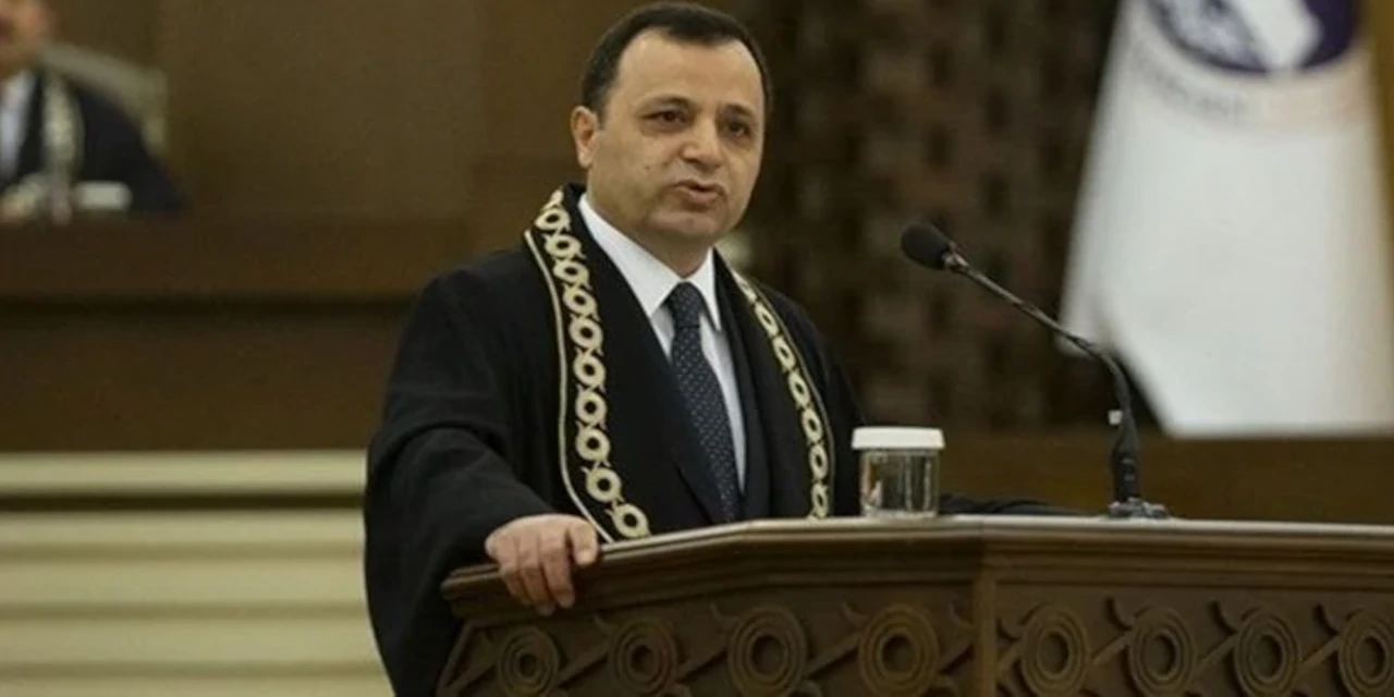 AYM Başkanı Arslan: En büyük tehlike, ilan edilmeyen OHAL