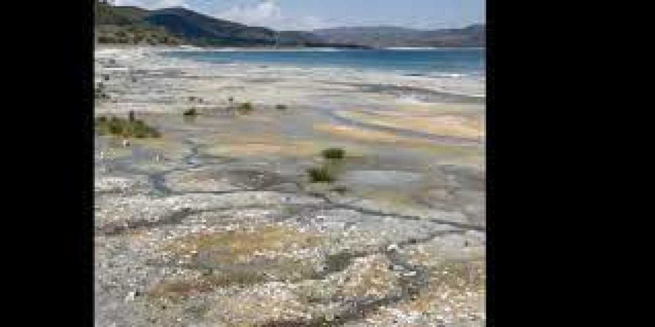Salda Gölü'nün son görüntülerine açıklama: Bataklık değil, su çekilmesi