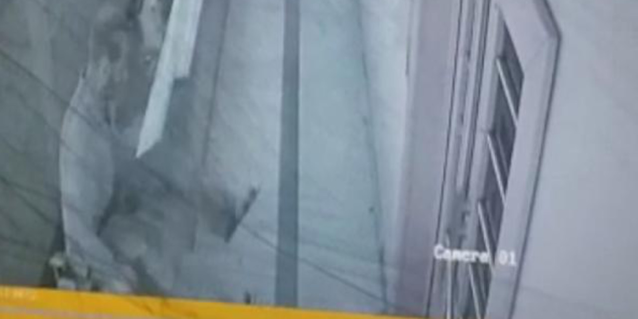 Oturduğu mermer kırılınca ölen kişinin son anları güvenlik kamerasında