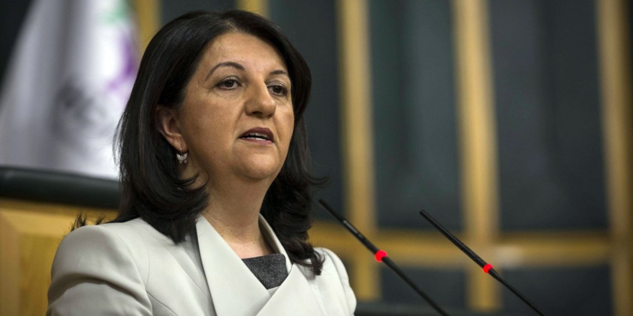 Pervin Buldan 'Dar Hejiroke' şarkısını canlı yayında söyledi