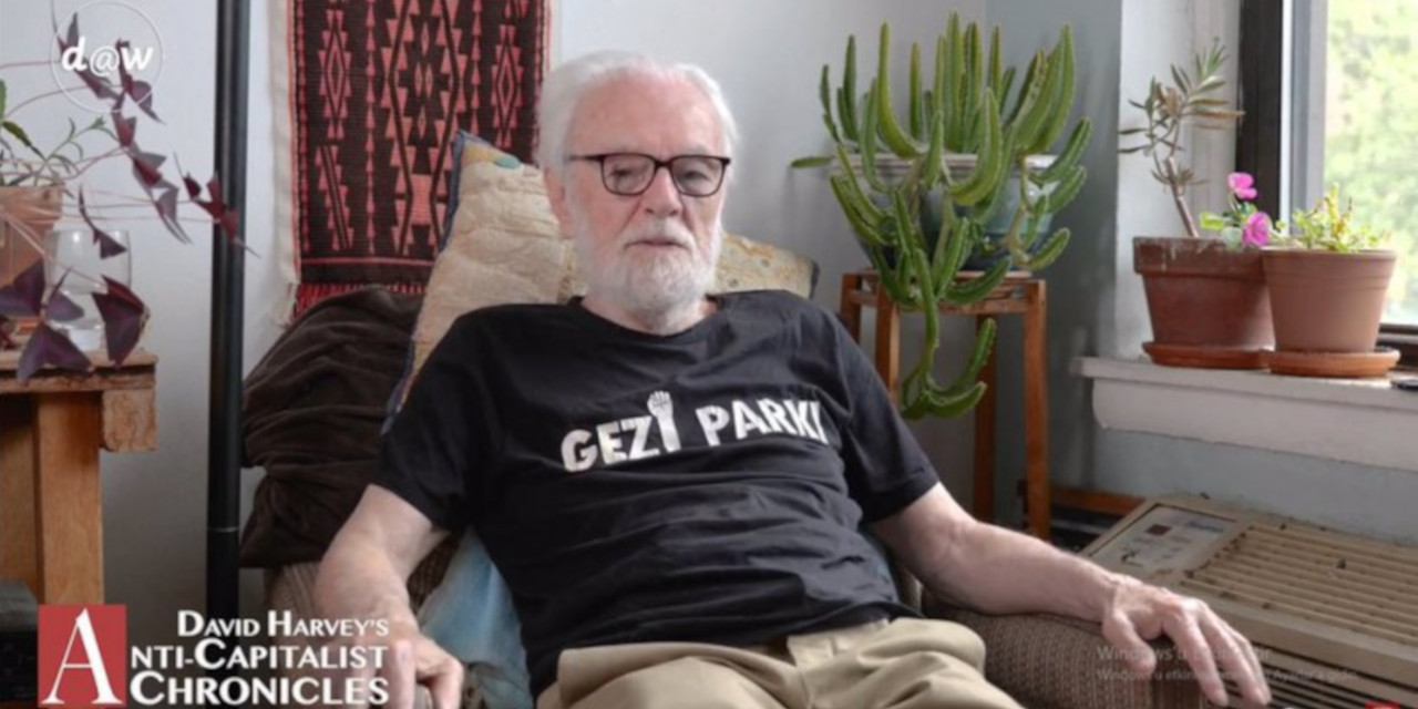 Marksist David Harvey Gezi Parkı tişörtüyle ders verdi