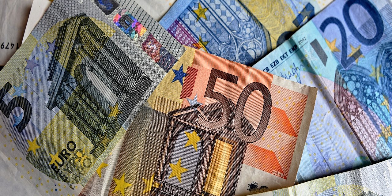 Euro'da yeni zirve kaydedildi: Dolar ve Euro ne kadar oldu? (12 Ocak 2023)