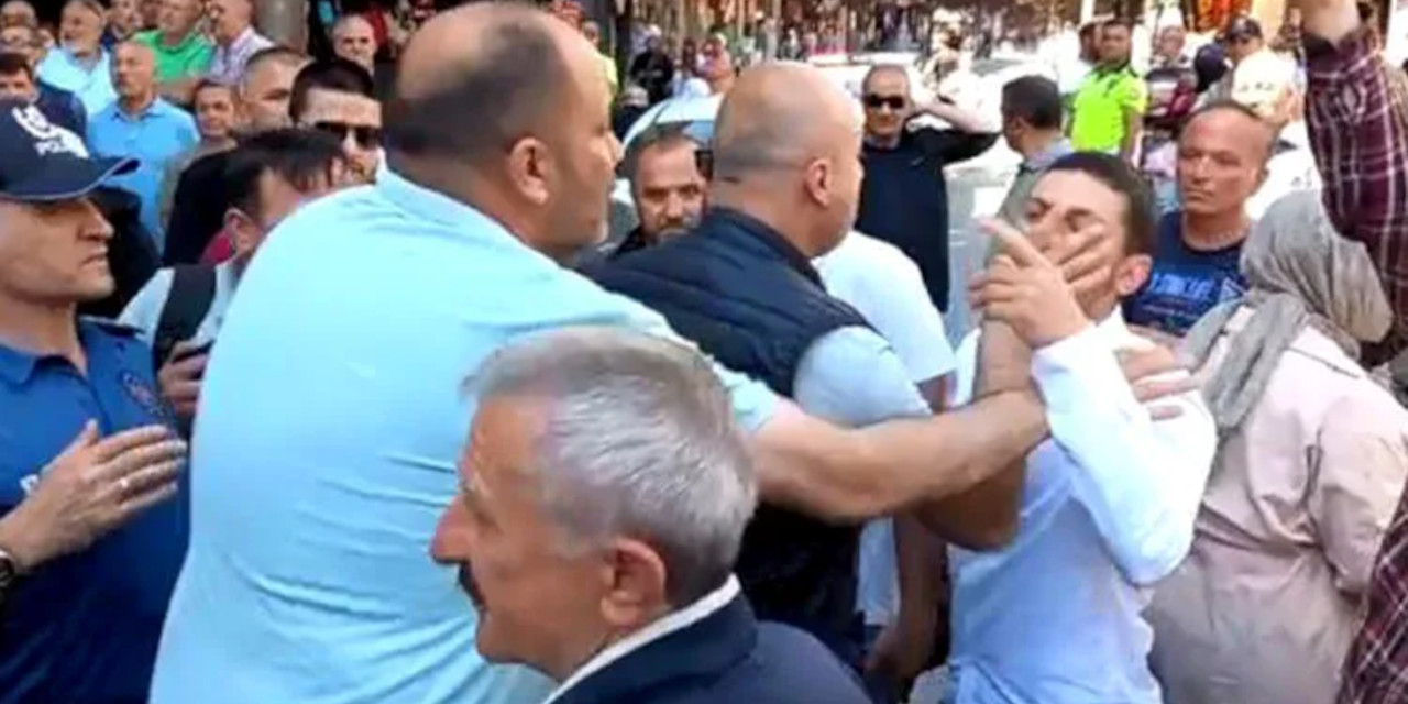 Düzce'de Kılıçdaroğlu'na 'Burası Kandil değil, yanlış gelmişsin' diyen iki kişi AKP yöneticisiymiş