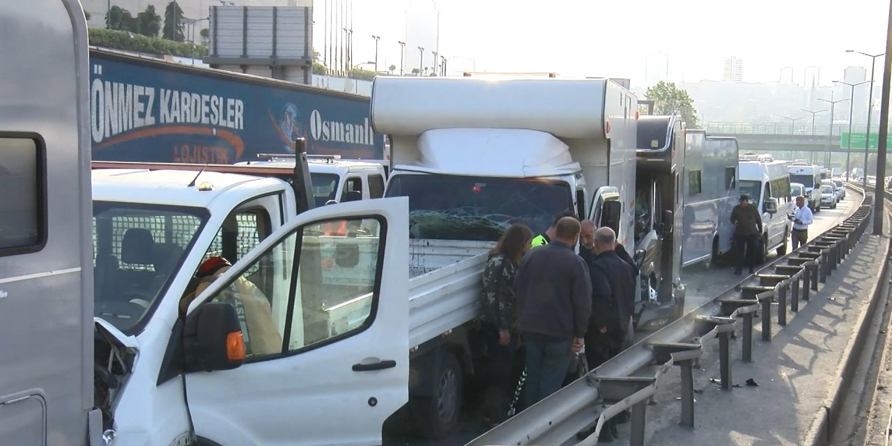 İstanbul'da karavanlar zincirleme kaza yaptı