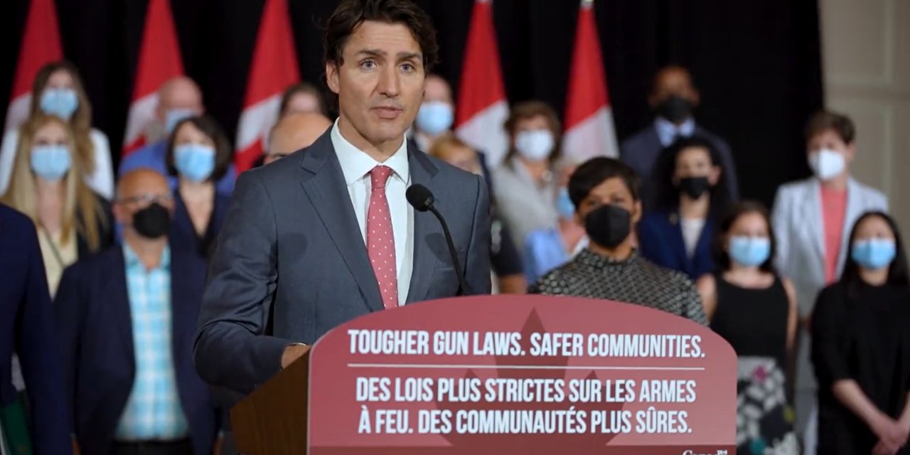 Kanada Başbakanı Trudeau, Nazi askeri Parlamentoda alkışlattırıldığı için özür diledi