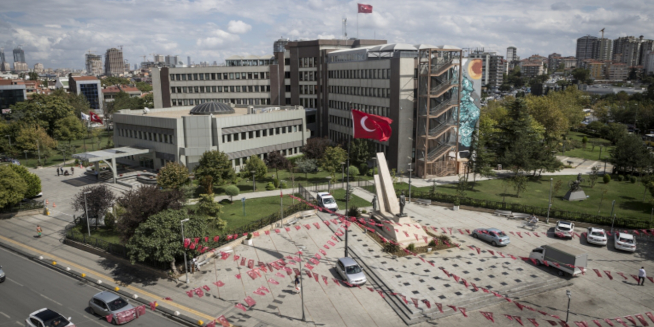 Kadıköy Belediye Başkanı'nın makam odasına haciz