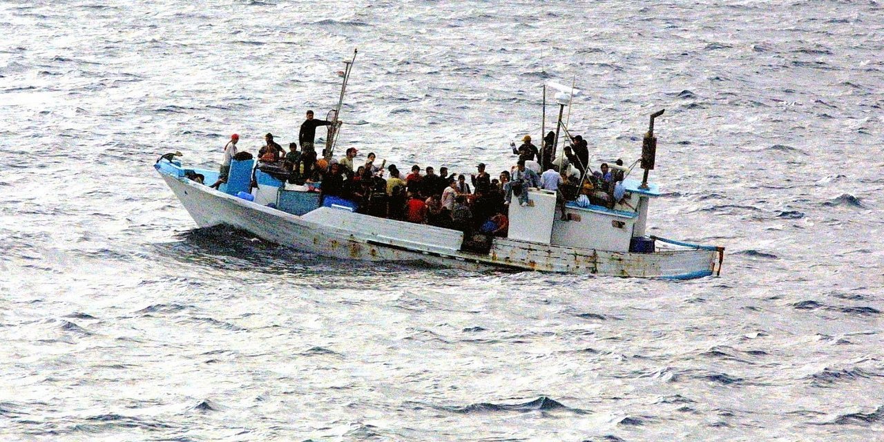Meriç Nehri'ndeki adacıkta mahsur kalan 145 göçmen kurtarıldı