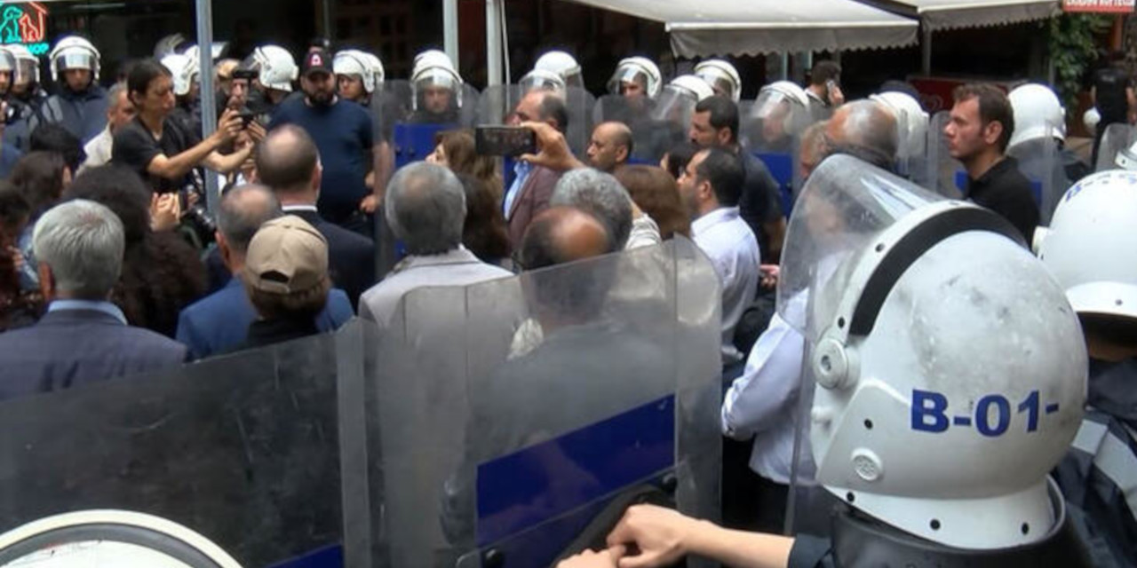 İstanbul’da ‘Gemlik yürüyüşü’ için toplananlara polis müdahale etti: 70 gözaltı