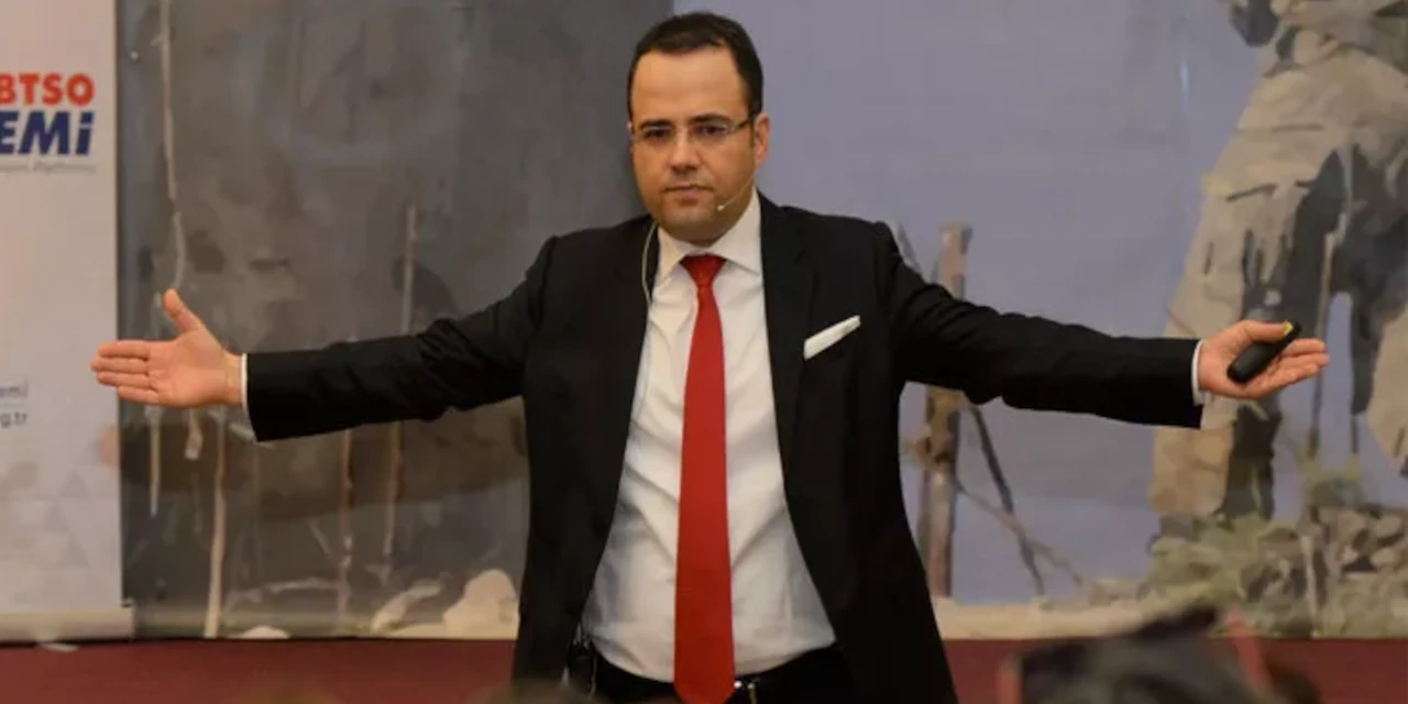 Özgür Demirtaş'ı kızdırdılar: Sen kimin çocuğusun?