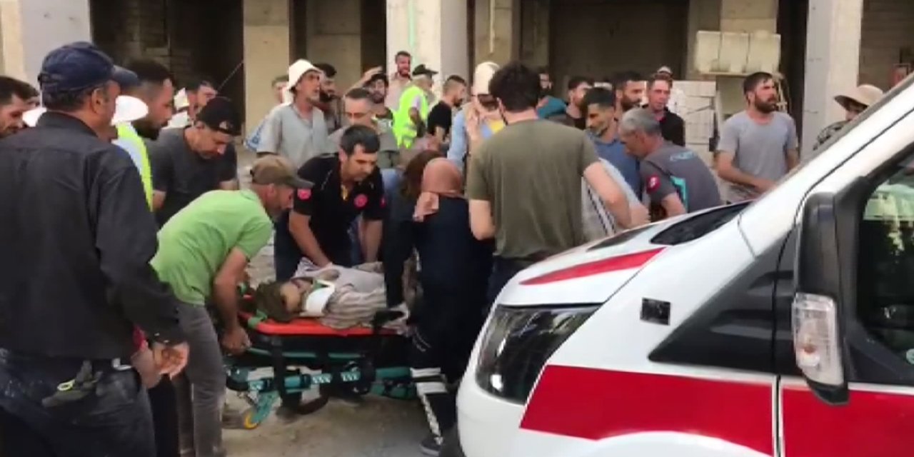 Ambulans 'geç geldi' diye saldırıya uğradı, hastaneye daha geç kaldırılan işçi öldü