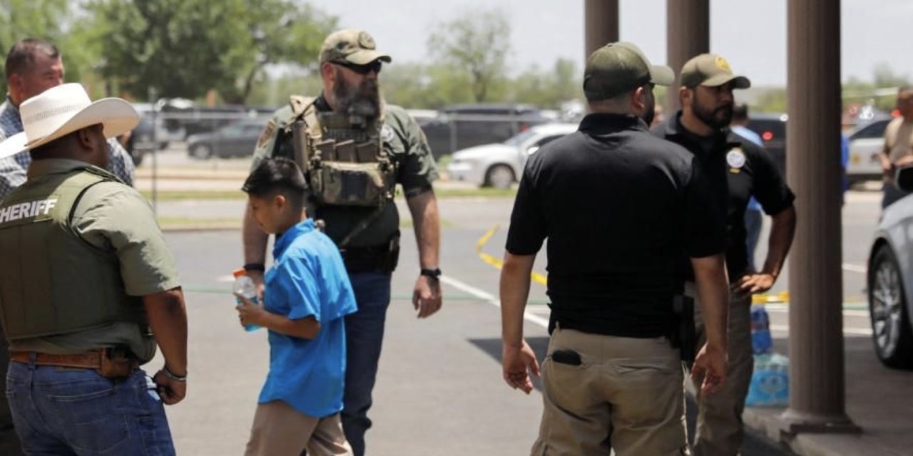Teksas'taki okul katliamına 'geç müdahale' soruşturması:  Polis şefi istifa etti