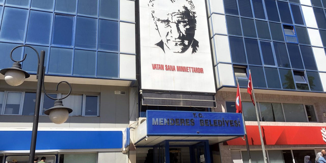 CHP'li Menderes Belediyesi'ne AKP dönemini kapsayan operasyon