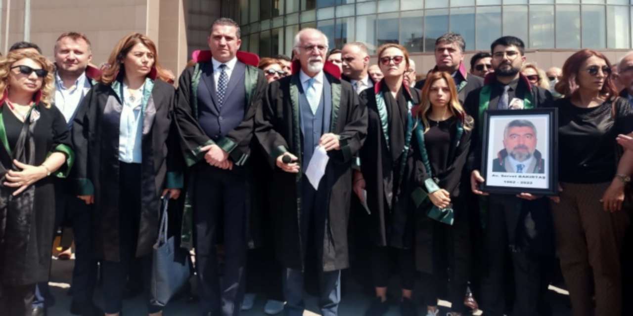 Avukatlar protestoda: Başımız sağ olmayacak