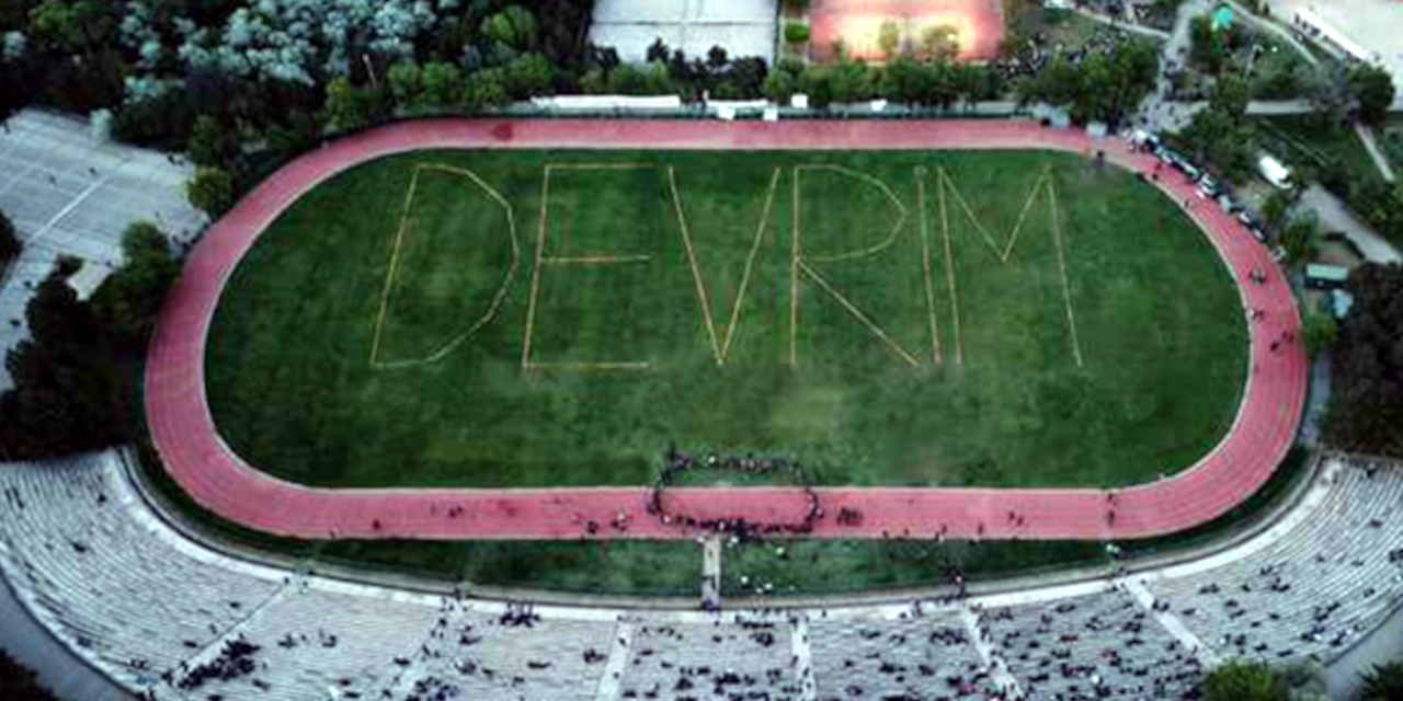 ODTÜ Rektörlüğü, Devrim Stadyumu'ndaki mezuniyet törenini 'güvenlik' gerekçesiyle iptal etti
