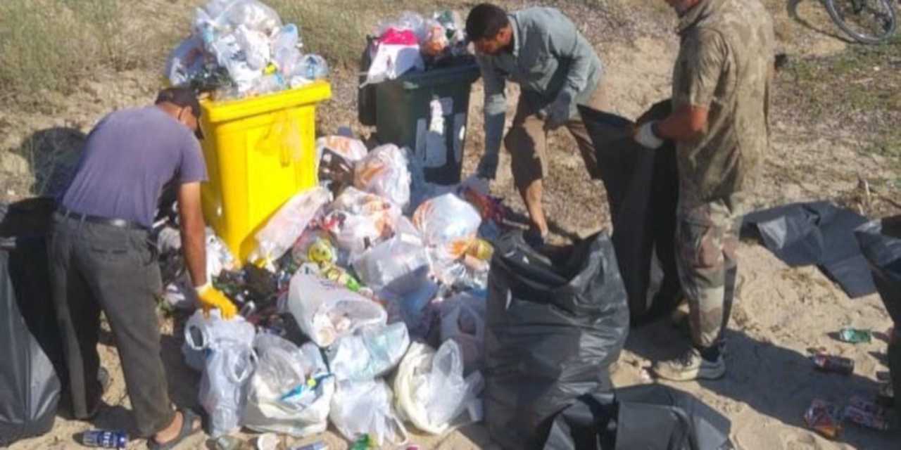Saros sahillerinde üç günde 150 kamyon çöp toplandı