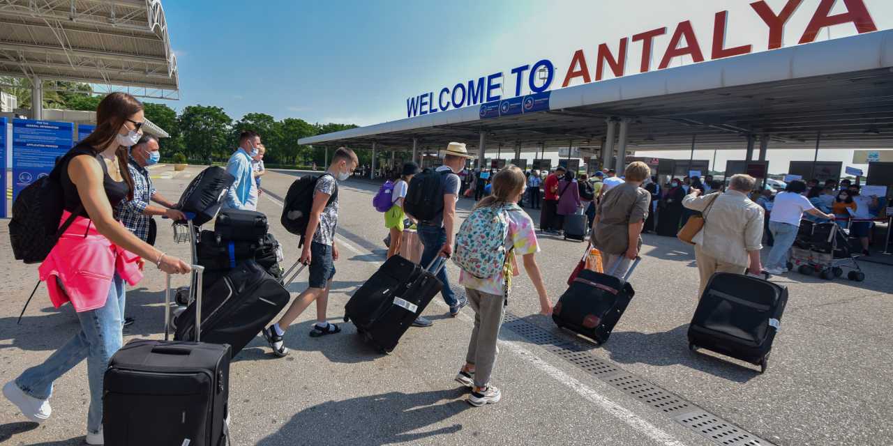 Antalya'da Almanya'dan gelen turist sayısı Rusları geçti