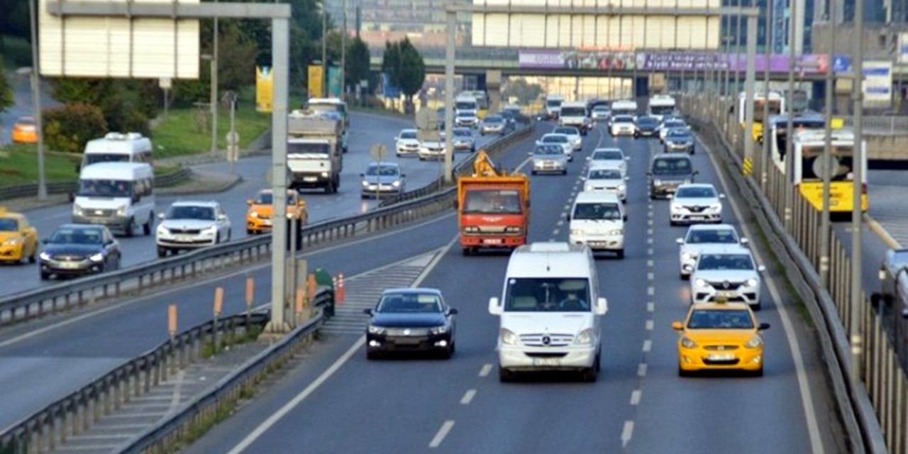 İstanbul Valiliği yarın trafiğe kapatılacak yolları duyurdu