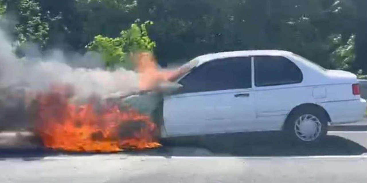 Kıbrıs'ta arabada bırakılan şarj cihazı aşırı ısınınca yangın çıkardı