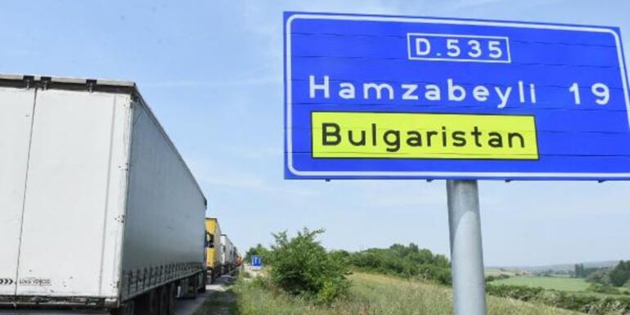 Kaçak göçmen taşıyan Türkiye plakalı otobüs Bulgar polisine direndi: İki ölü