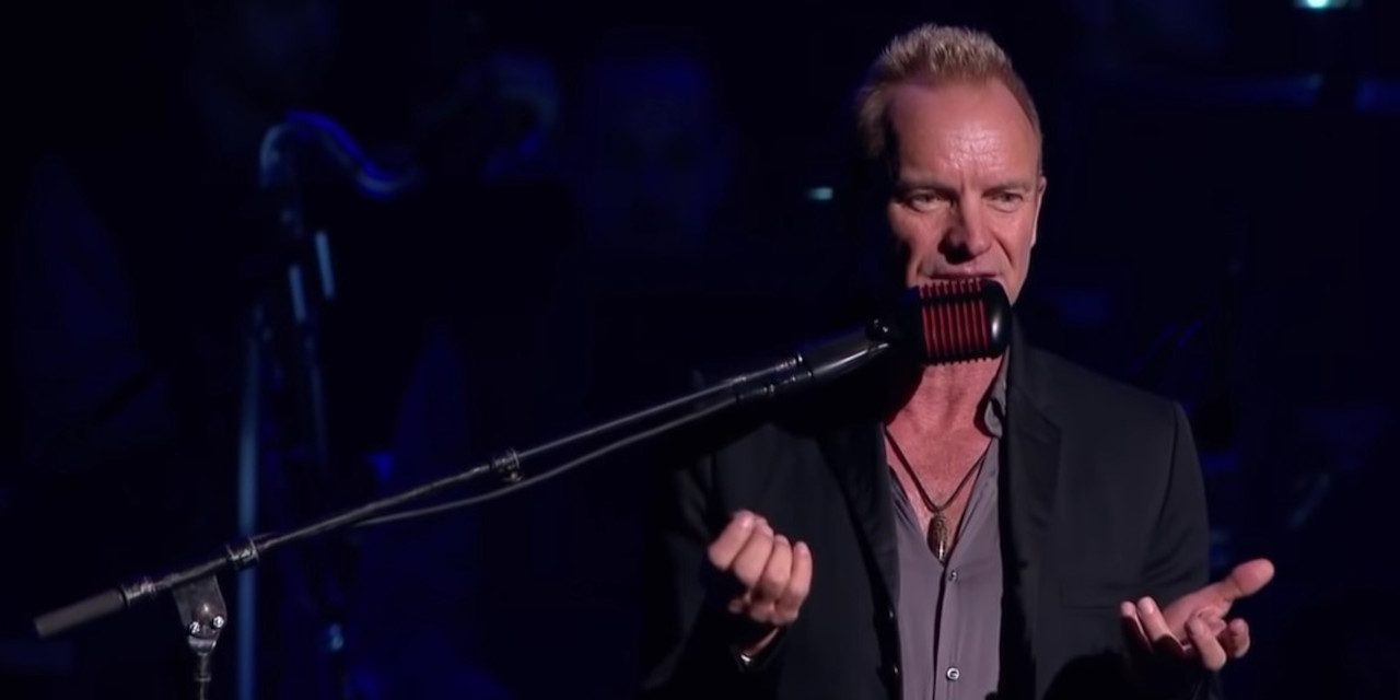 Sting konserini durdurup demokrasi konusunda uyardı: Rusya'nın yalanını yutarsak, yalan da bizi yutar