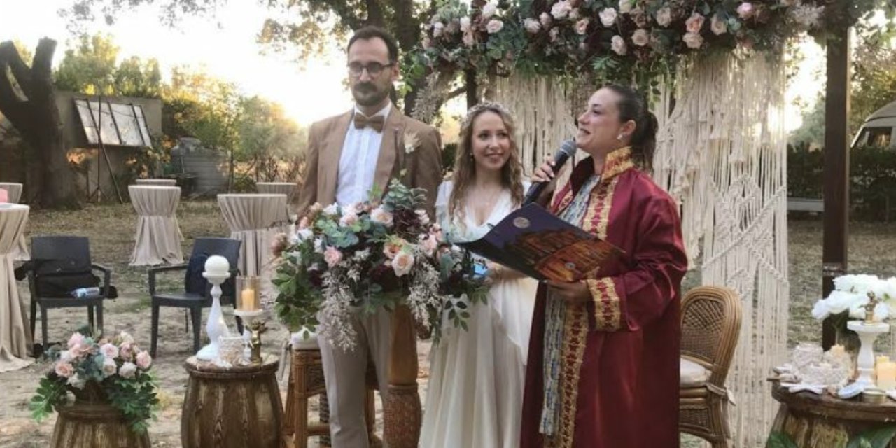 İzmirli çift, nikahta 'eşitlik akdi' imzaladı: Eşitlik yoksa aşk da yok