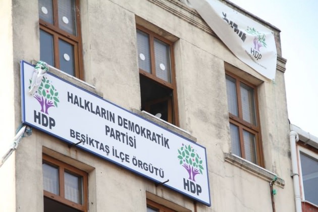 HDP Beşiktaş ve Kağıthane eş başkanları gözaltına alındı