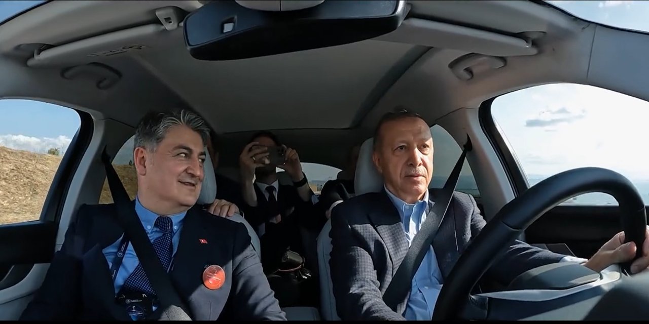 Erdoğan ‘Togg’a bindi