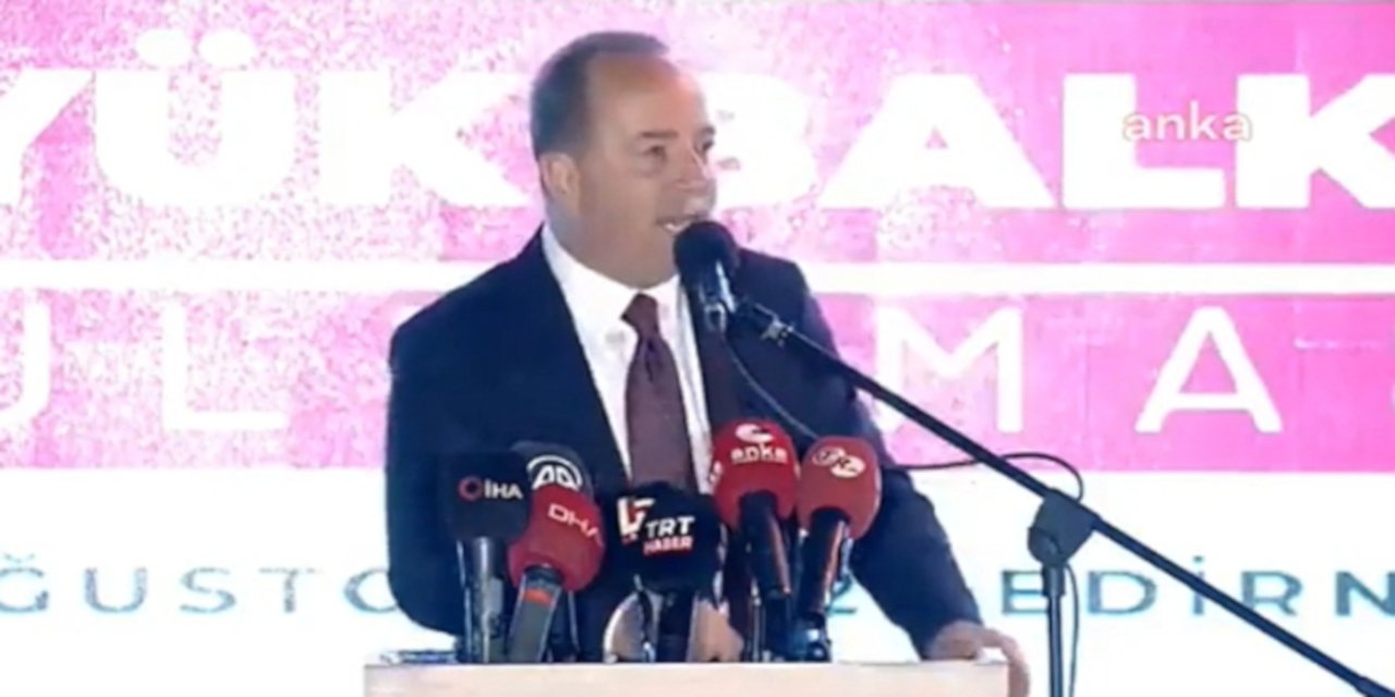 Kılıçdaroğlu'nu kürsüye 'Sayın cumhurbaşkanım' diyerek çağırdı