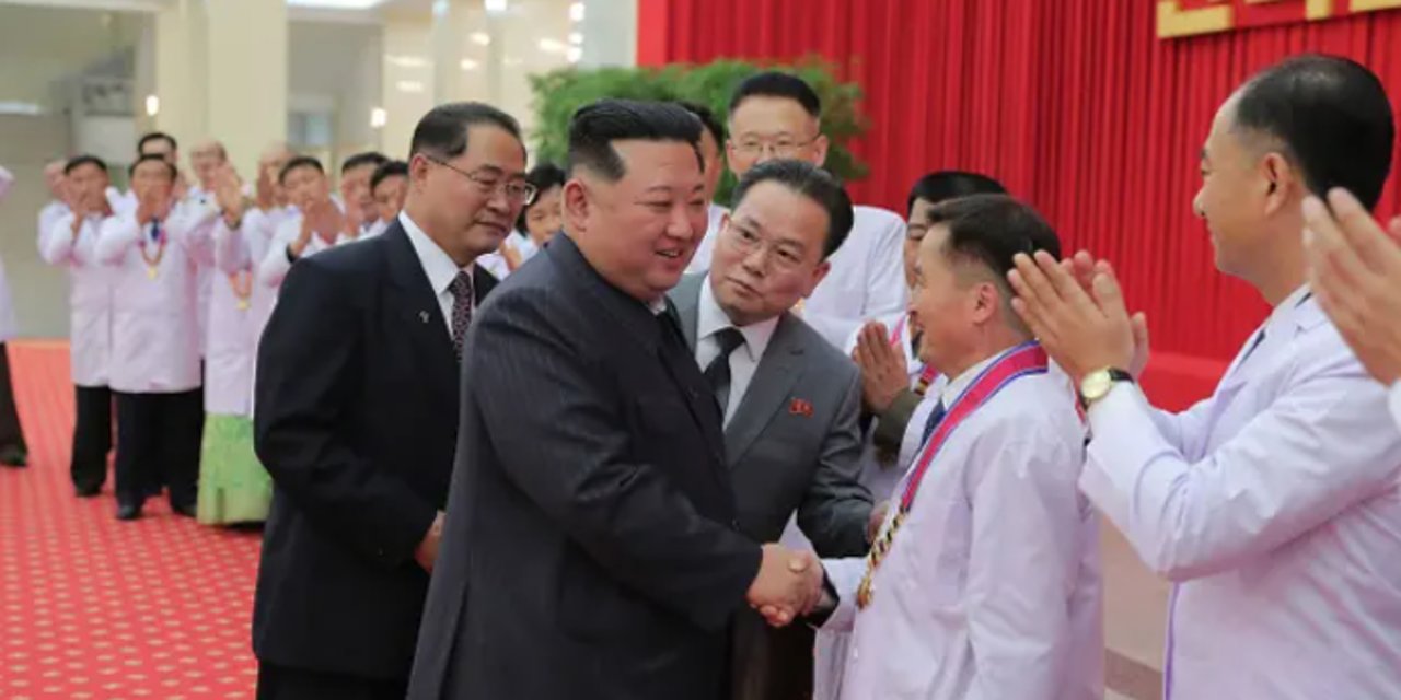 Kız kardeşi açıkladı: Kuzey Kore lideri Kim koronavirüsü ağır atlattı