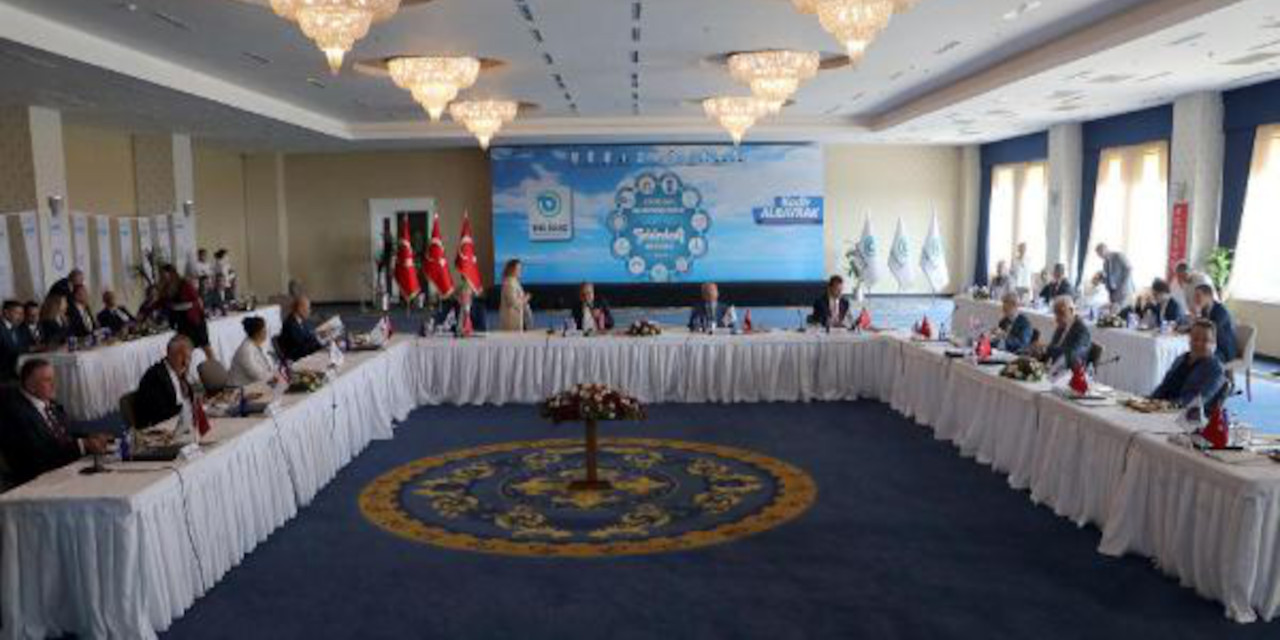 CHP'li başkanlar 11. kez buluştu: Kala kala iki tane gassala kaldın