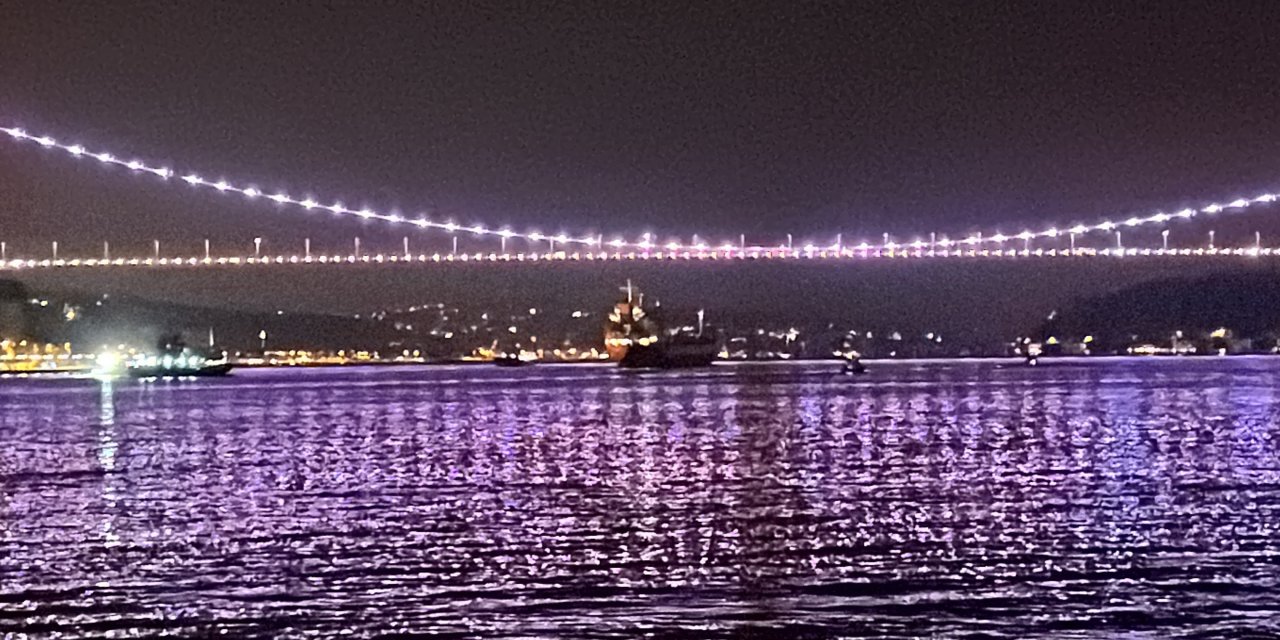 Gemi arızası İstanbul Boğazı trafiğini kapattı