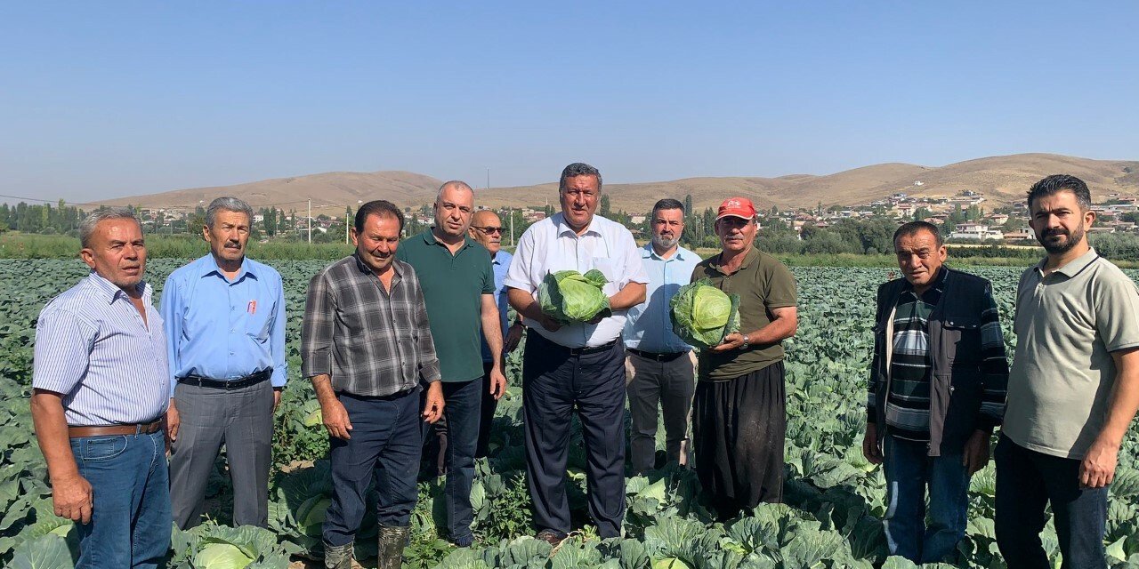 CHP'li Gürer: Çiftçiyi her yıl bir başka ürün iflasa sürüklüyor