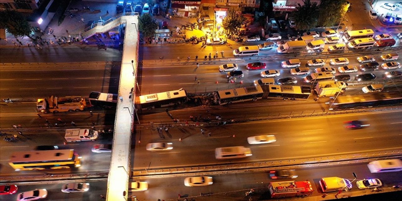 Metrobüs kazasında "sürücü fenalaştı" iddiası