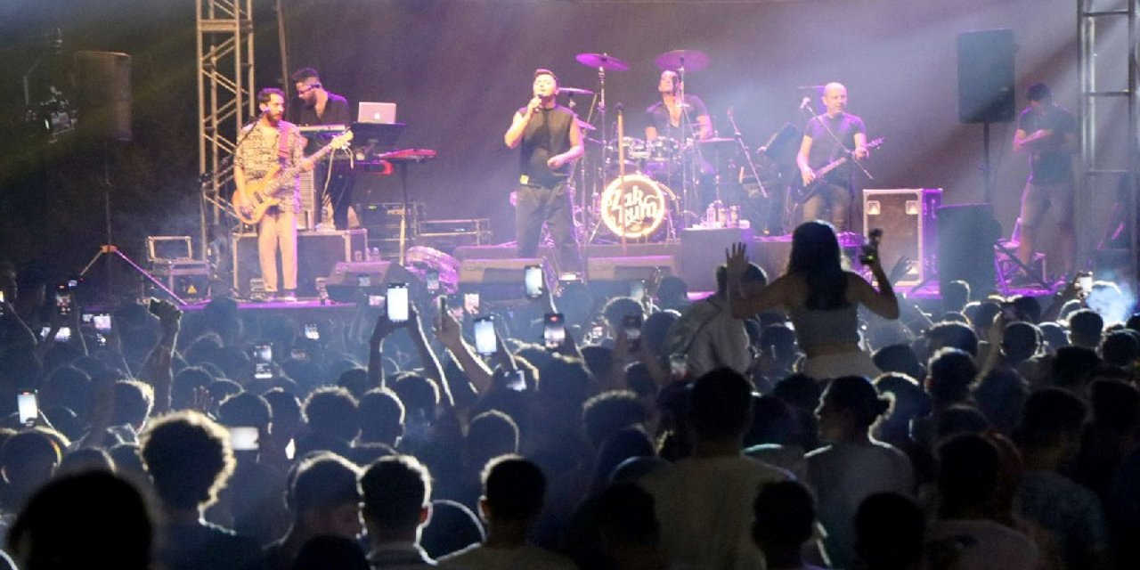 İmamların iptalini istediği Zakkum konserini Şanlıurfa’da 25 bin kişi izledi