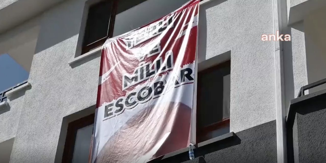 'Escobar' gerilimi büyüyor: Zafer Partisi indirilen pankartı yeniden astı