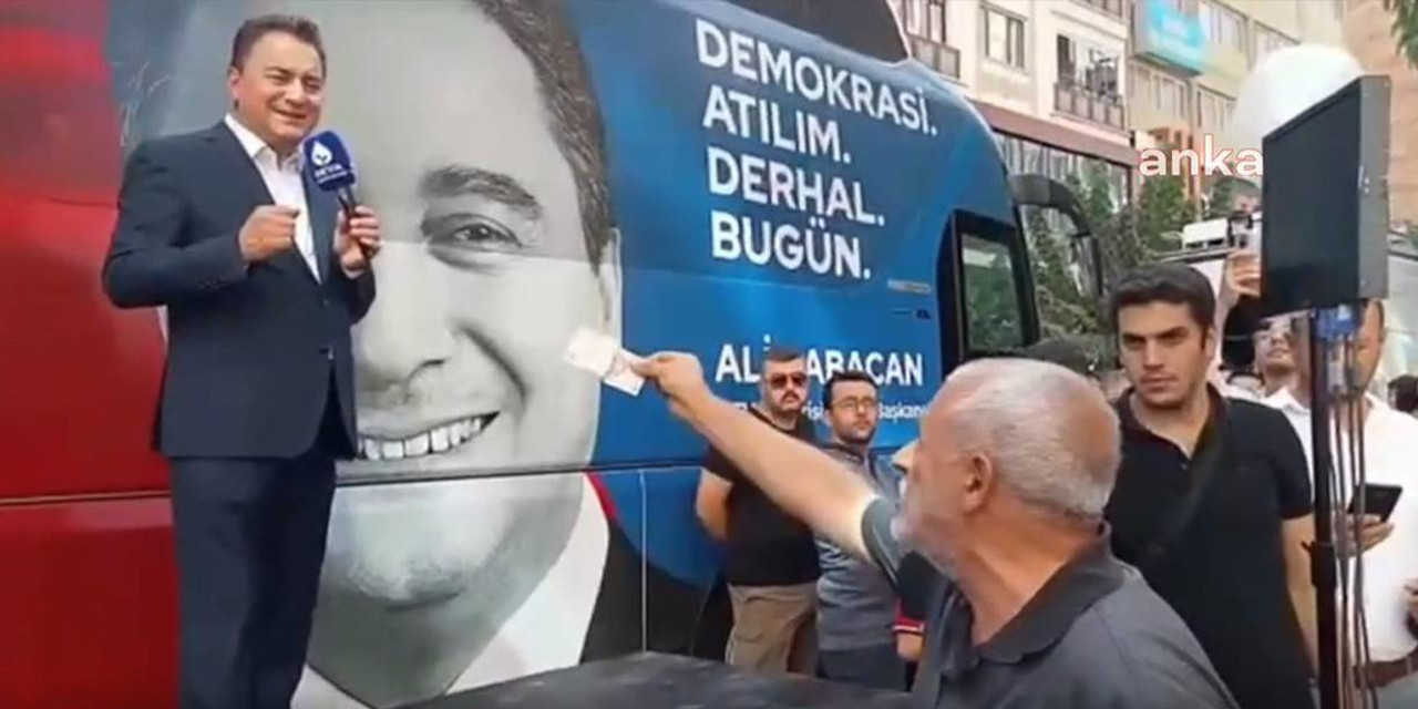 Elazığ'da bir vatandaş Babacan'a 5 TL uzattı: AKP yesin bunu