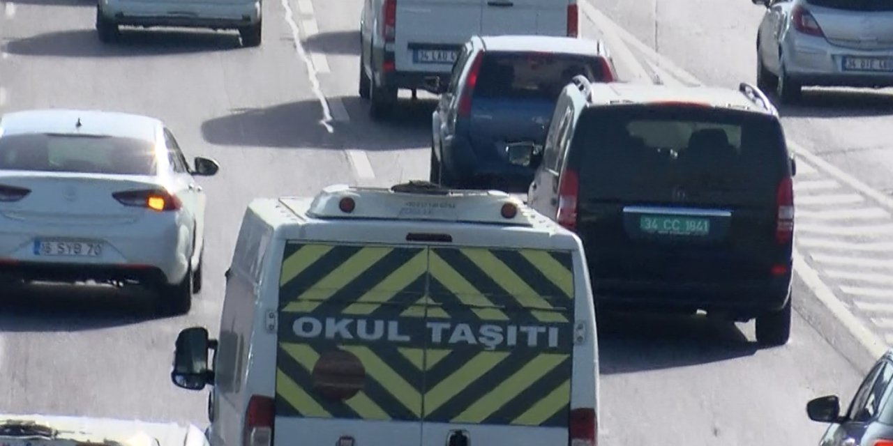 17 bin liralık servis ücretini ödeyen veli  şikayetçi olunca, kızı servis listesinden çıkarıldı