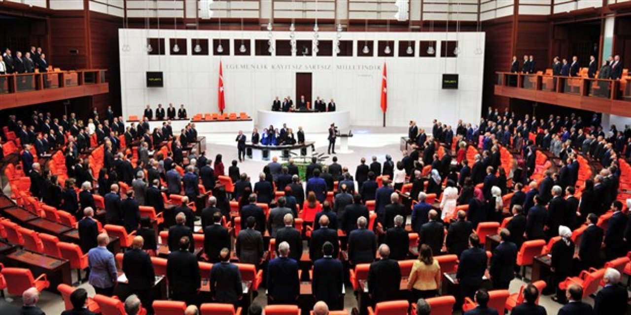 AKP’den yeni hamle: Siyasi partilere Hazine yardımında ‘terörle ilişki’ kriteri