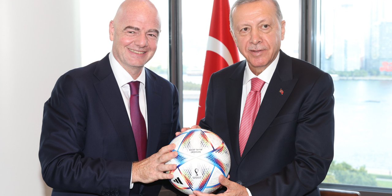 Cumhurbaşkanı Erdoğan ile Infantino arasında gülümseten futbol diyaloğu