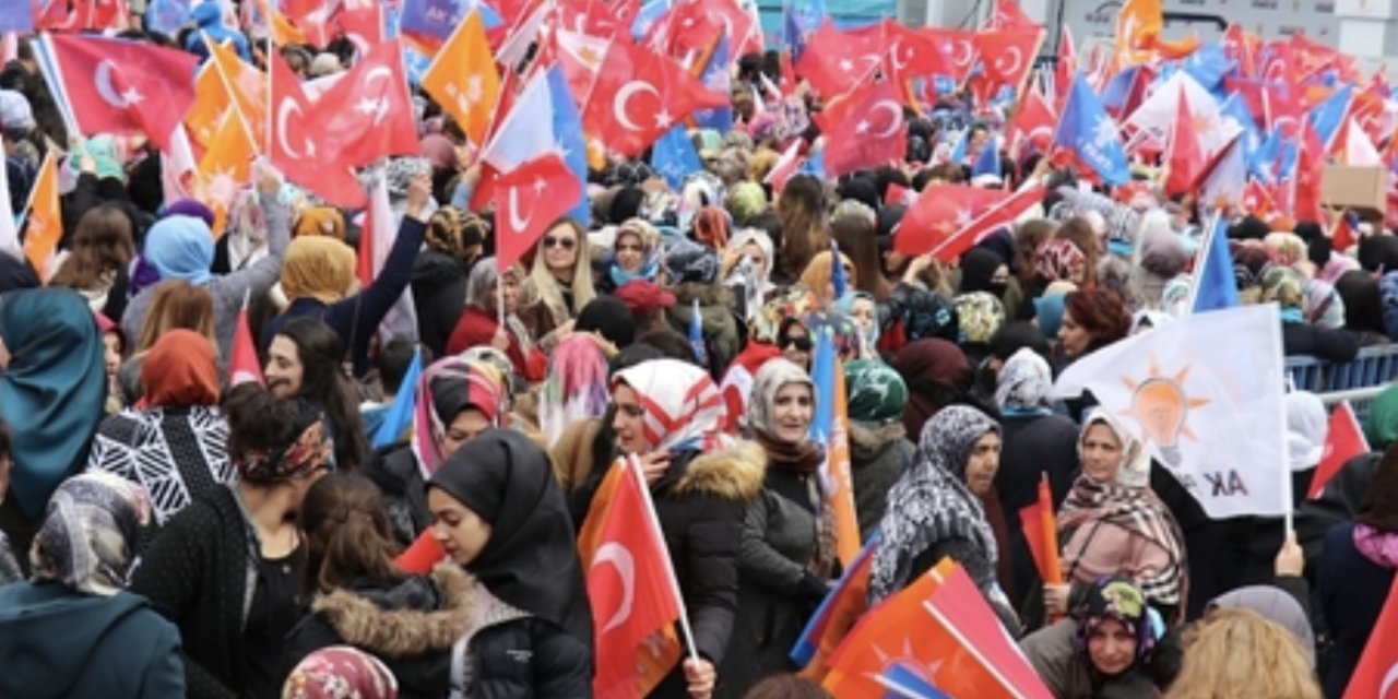 Araştırma: AKP'li erkek seçmenlere göre 'siyasette daha fazla kadına gerek yok'
