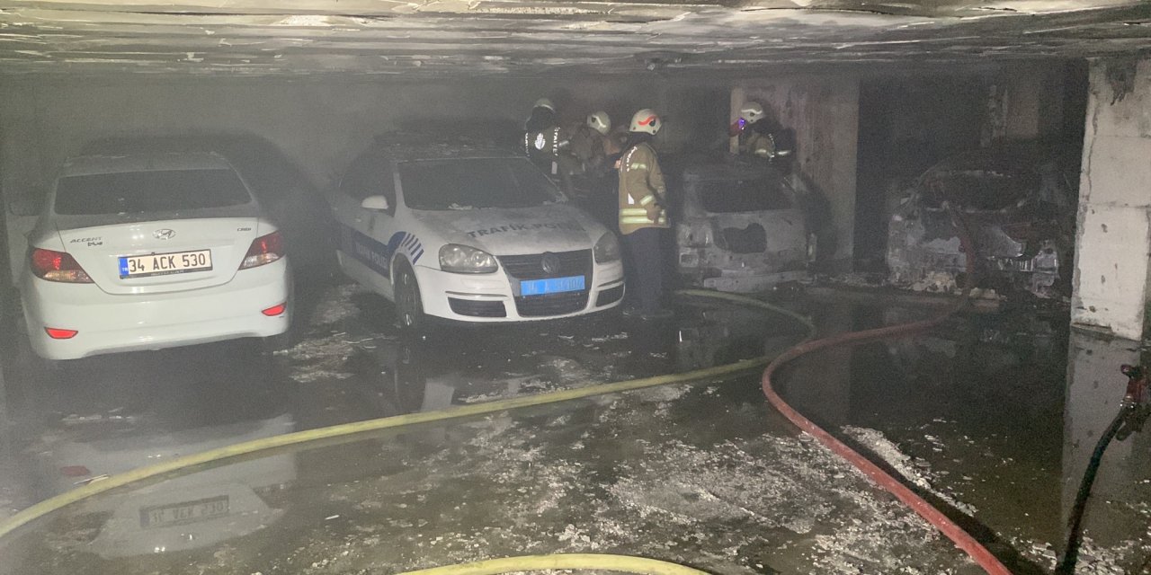 Kapalı otoparkta yangın çıktı, altı araç yandı