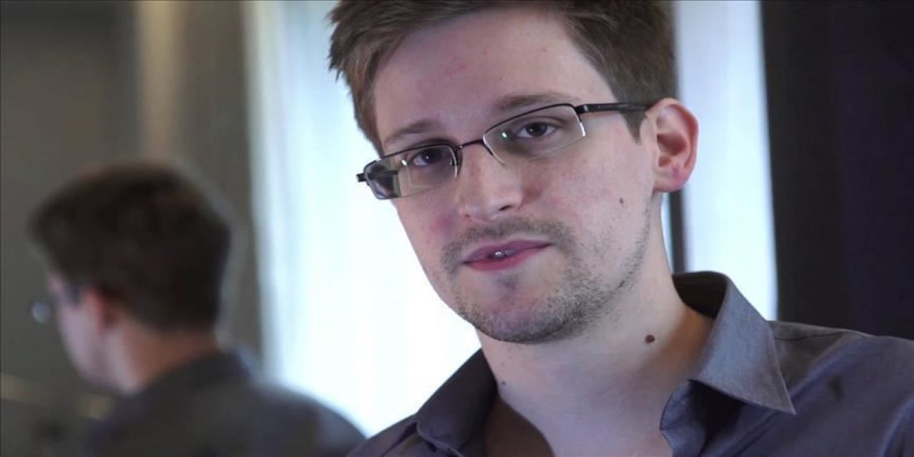 Rusya, ABD'nin istihbarat bilgilerini sızdıran Edward Snowden'a vatandaşlık verdi