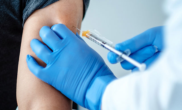 65 yaş üstü ve kronik hastalar için grip aşısı erişime açıldı