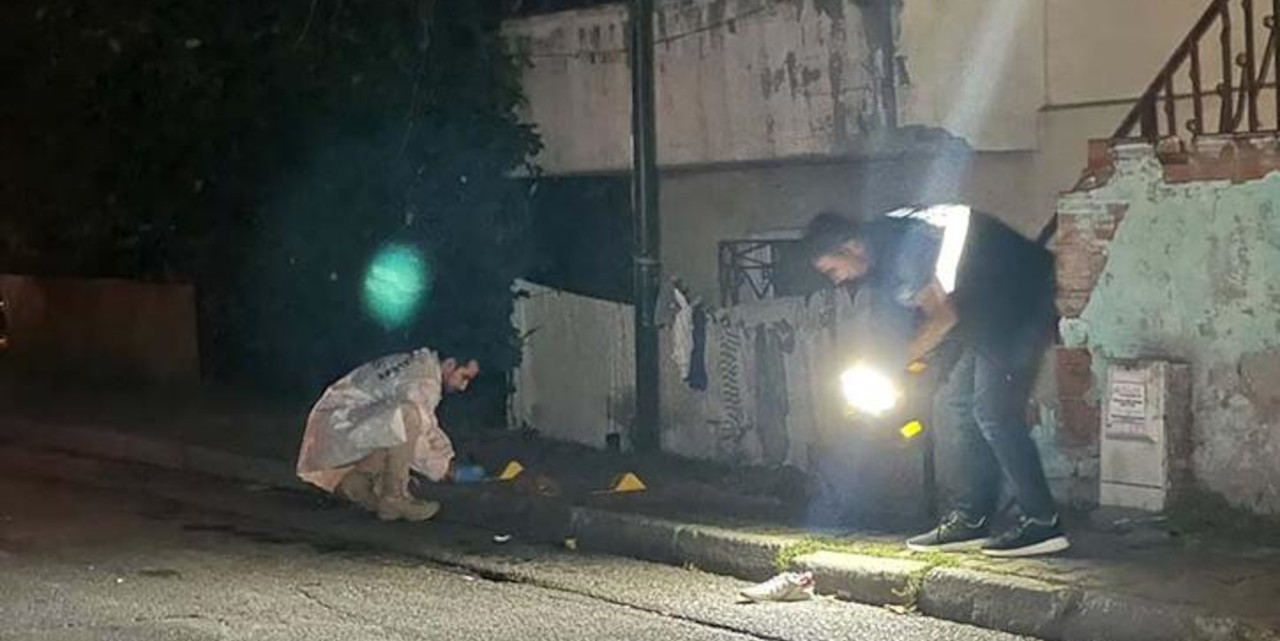 Ataşehir'de kaldırımdakilere yoldaki araçtan ateş açıldı: 3 yaralı