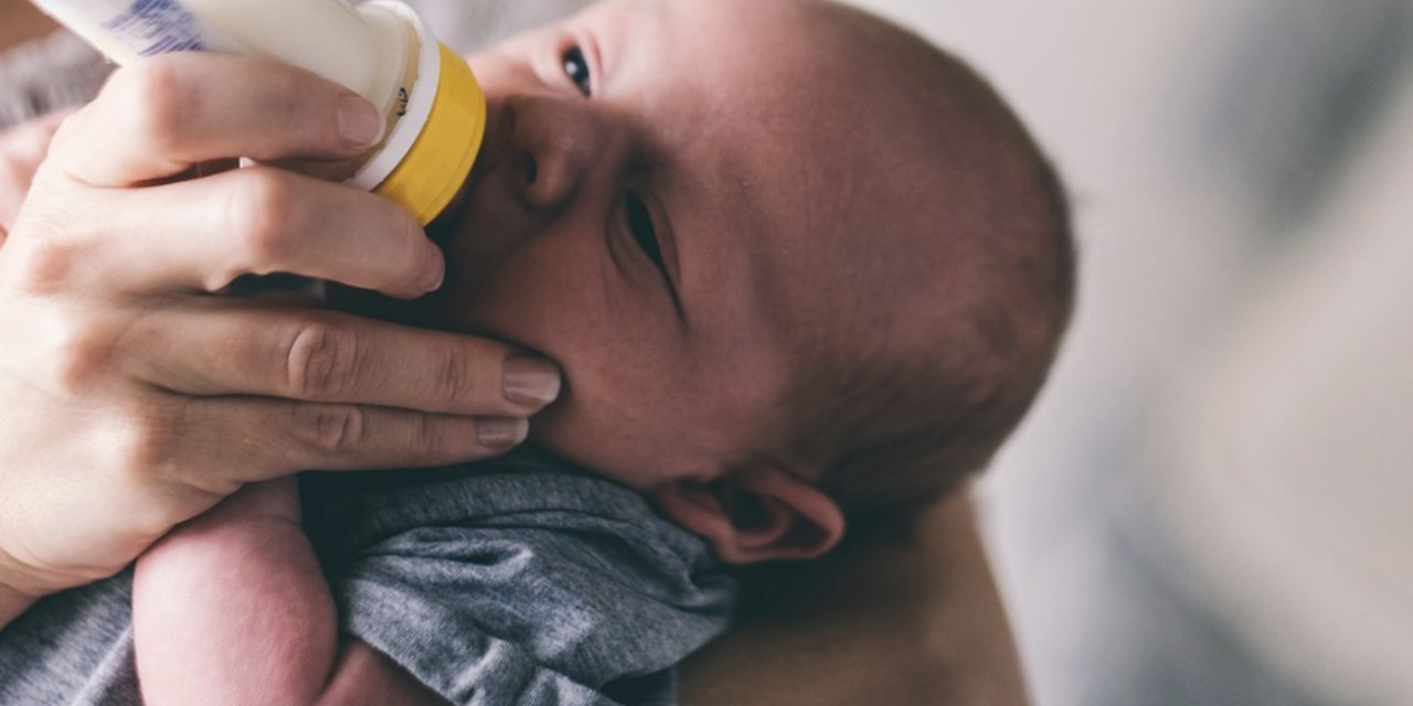 Araştırma: Anne sütünde ilk kez mikroplastikler bulundu