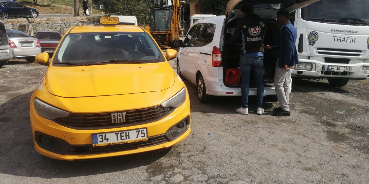 Tartıştığı yolcuları taksiden indiren şoföre 2 bin 215 lira ceza